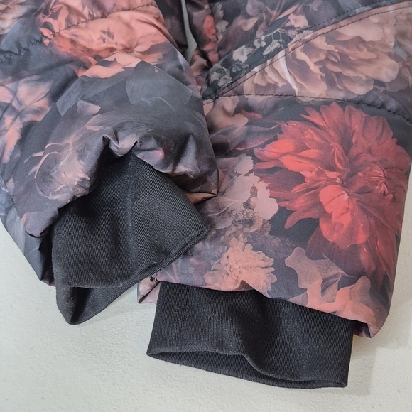 Athleta Downtown Floral Printed Down Puffer Jacket - Size XXS - Picture 13 of 16